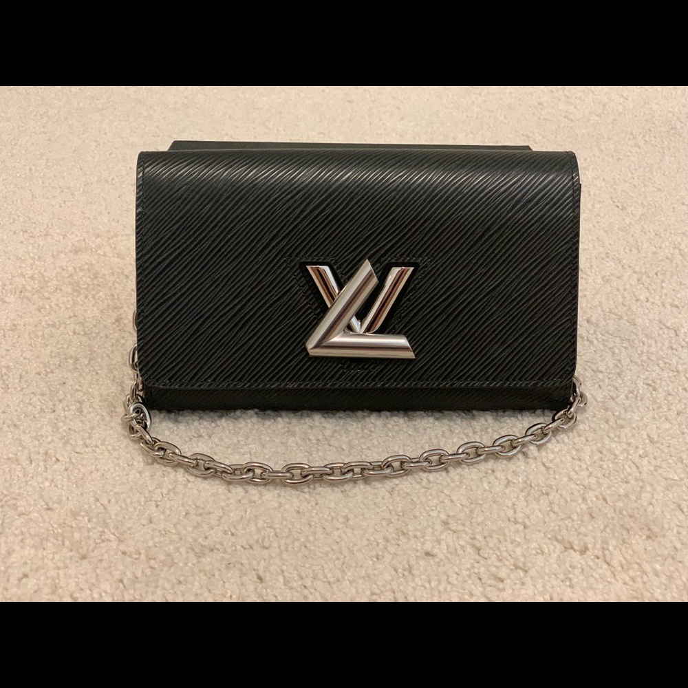 Louis Vuitton Twist Chain Wallet